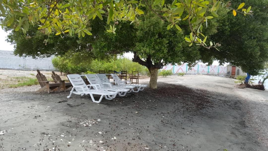 Evasion Beach Hotel Gressier Esterno foto
