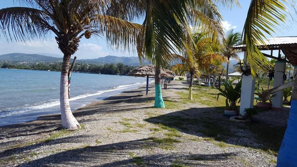 Evasion Beach Hotel Gressier Esterno foto
